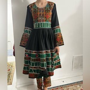 AFGHAN CLOTHES brand new  (ordered wrong size) KOOCHI clothes  VERY PRETTY
